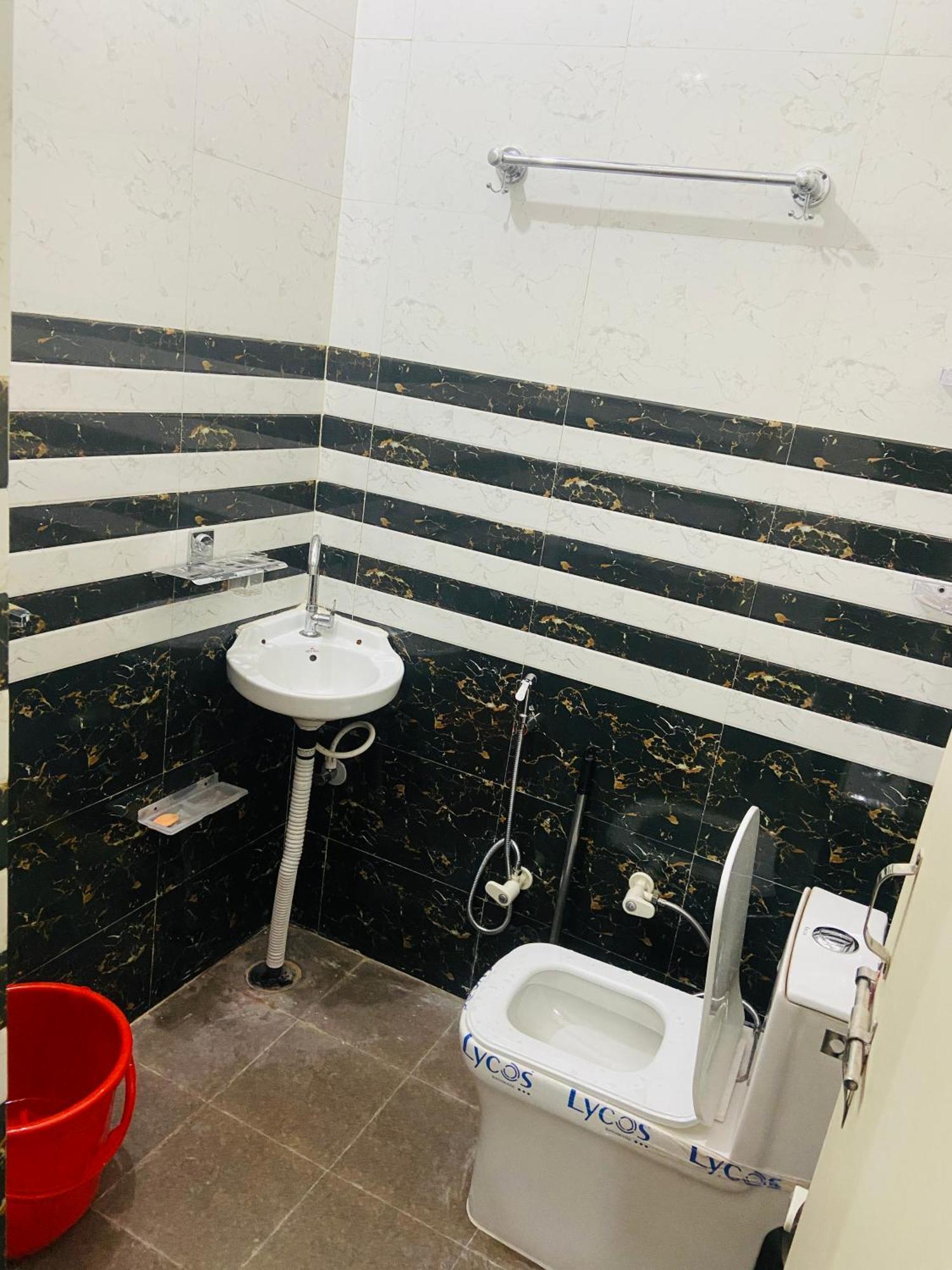 Nirupam Sadan Homestay Vrindāvan エクステリア 写真
