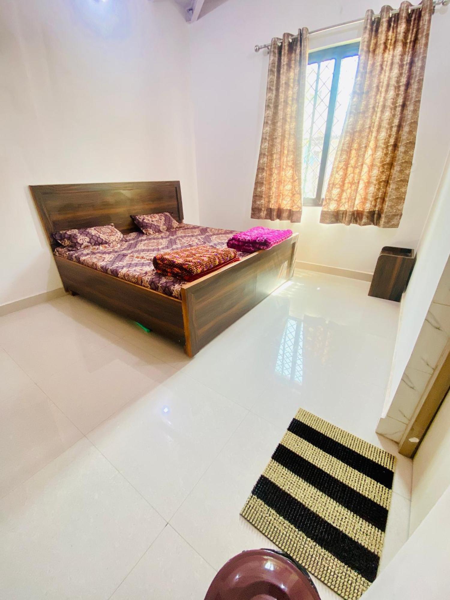 Nirupam Sadan Homestay Vrindāvan エクステリア 写真